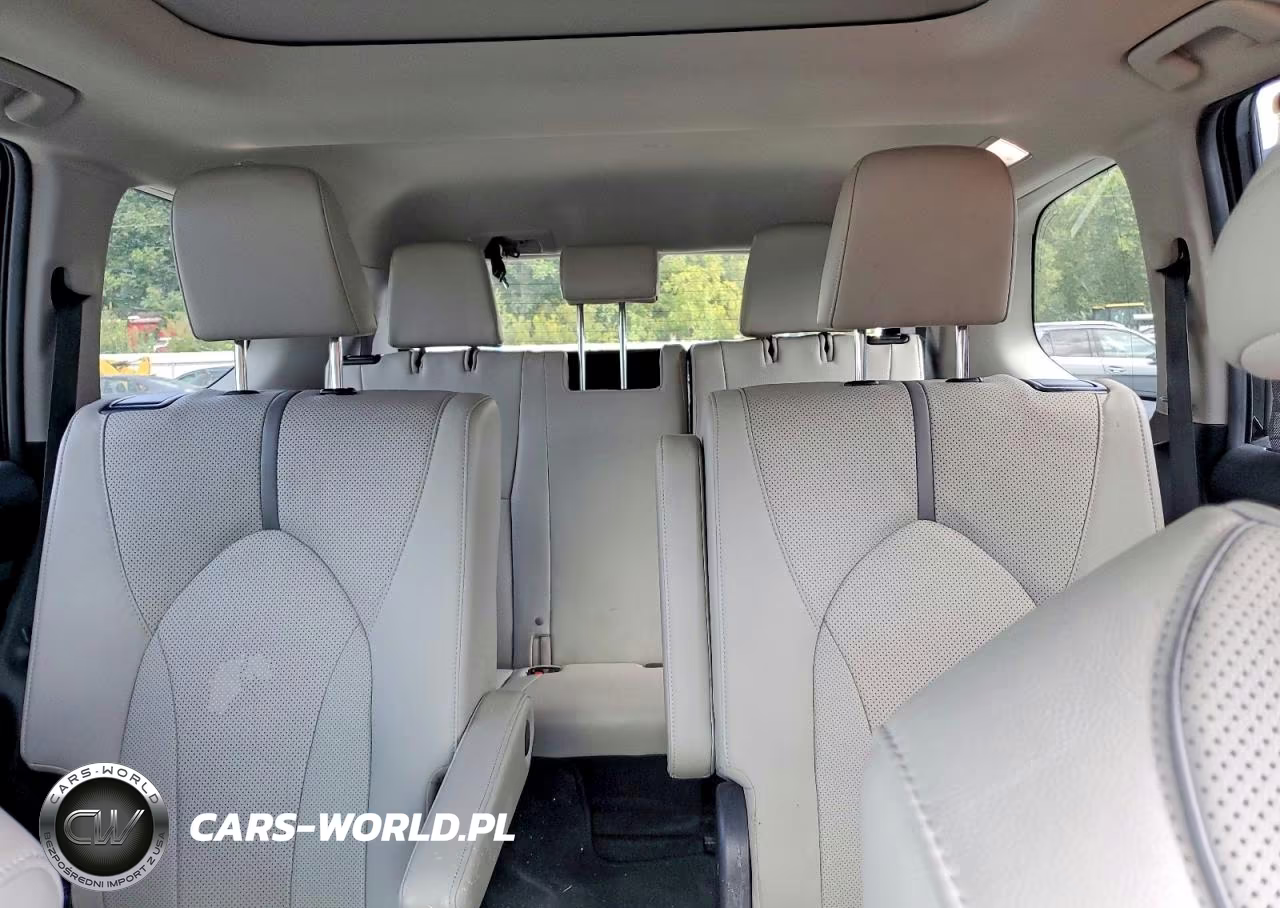 2024 Toyota Grand Highlander Platinum VIN:5TDAAAB53RS045069 - 10