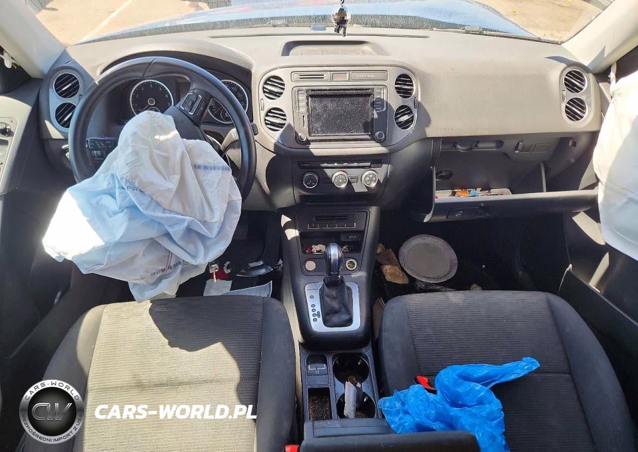 2018 Volkswagen Tiguan Limited VIN:WVGBV7AX8JK004376 - 8