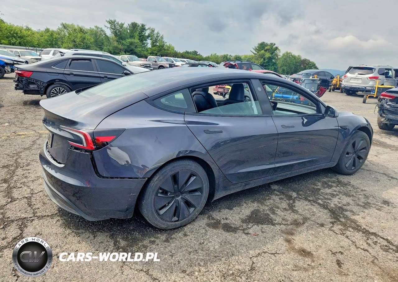 2024 Tesla Model 3 VIN:5YJ3E1EA2RF770737 - 3