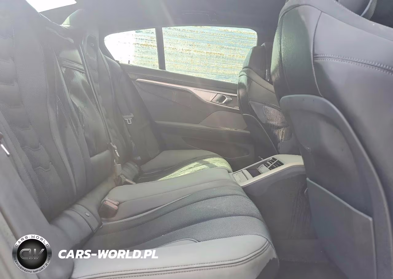 2022 BMW M850Xi VIN:WBAGV8C09NCJ45647 - 10