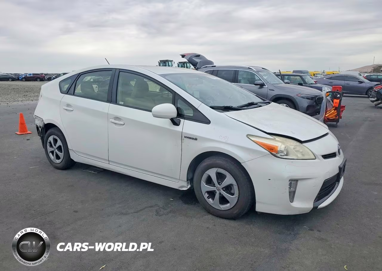 2015 Toyota Prius Three VIN:JTDKN3DU6F0400419 - 4