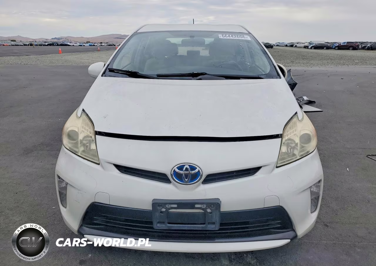 2015 Toyota Prius Three VIN:JTDKN3DU6F0400419 - 5