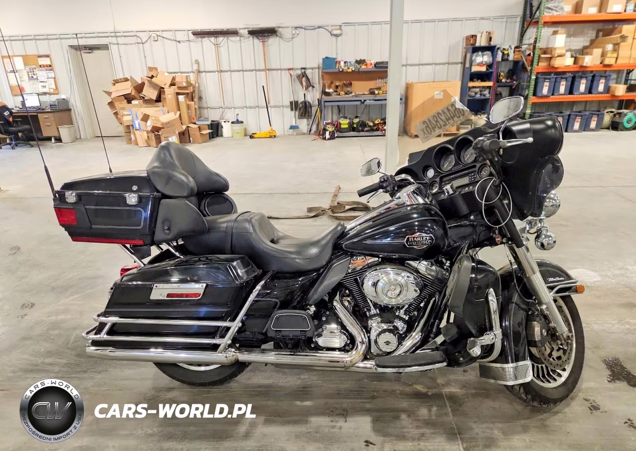 2012 Harley-Davidson Flhtcu Ultra Classic Electra Glide VIN:1HD1FCM18CB636244 - 1