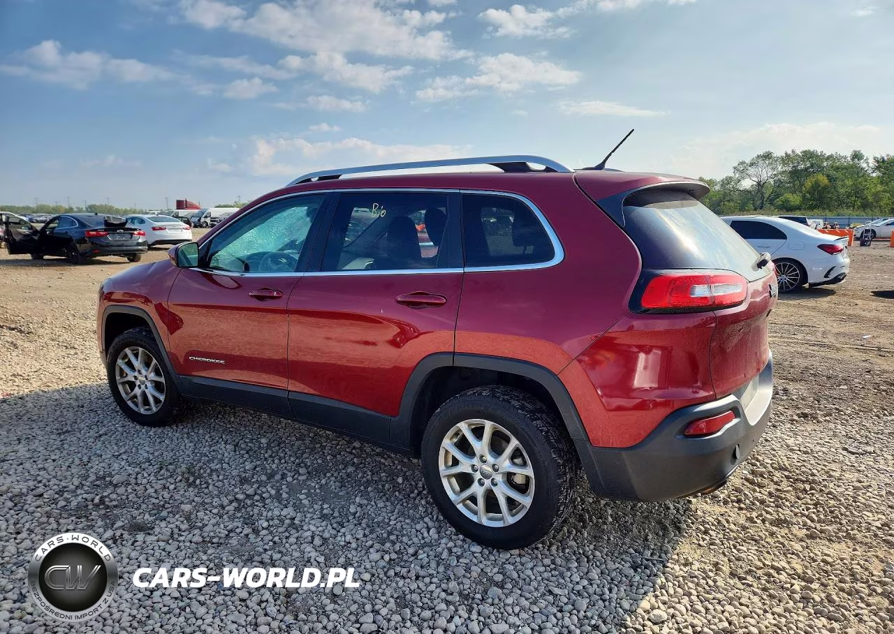 2015 Jeep Cherokee Latitude VIN:1C4PJLCB4FW542086 - 2