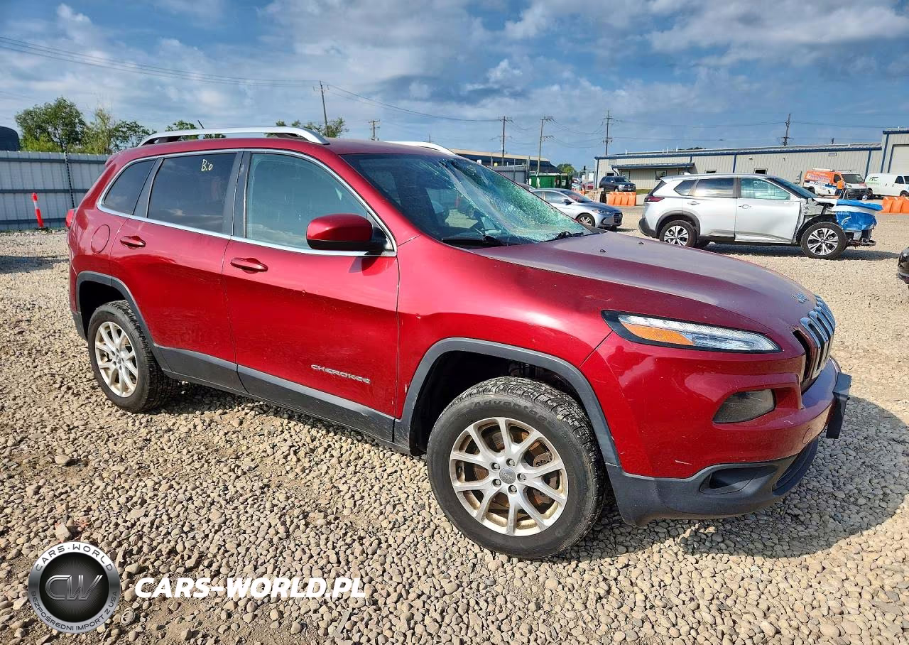 2015 Jeep Cherokee Latitude VIN:1C4PJLCB4FW542086 - 4