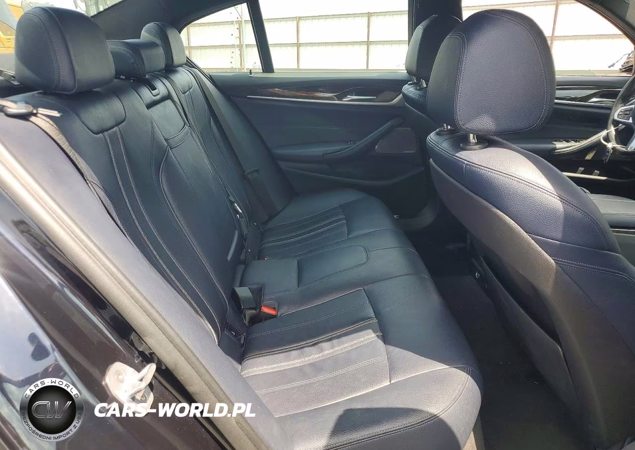 2019 BMW 530E VIN:WBAJA9C56KB389602 - 10
