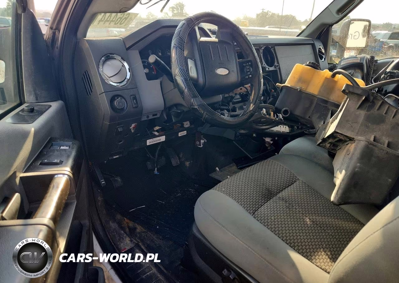 2012 Ford F550 Super - Delivery Truck VIN:1FDUF5GT8CEA66490 - 8