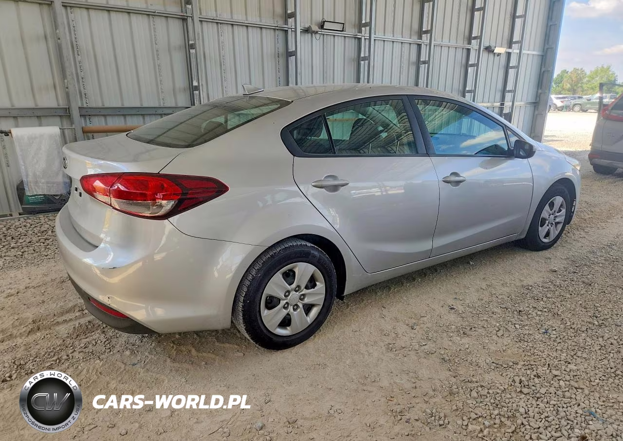 2018 Kia Forte Lx VIN:3KPFK4A7XJE234372 - 3