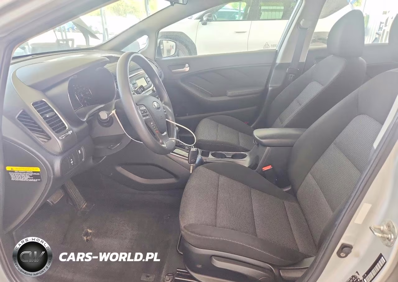 2018 Kia Forte Lx VIN:3KPFK4A7XJE234372 - 7