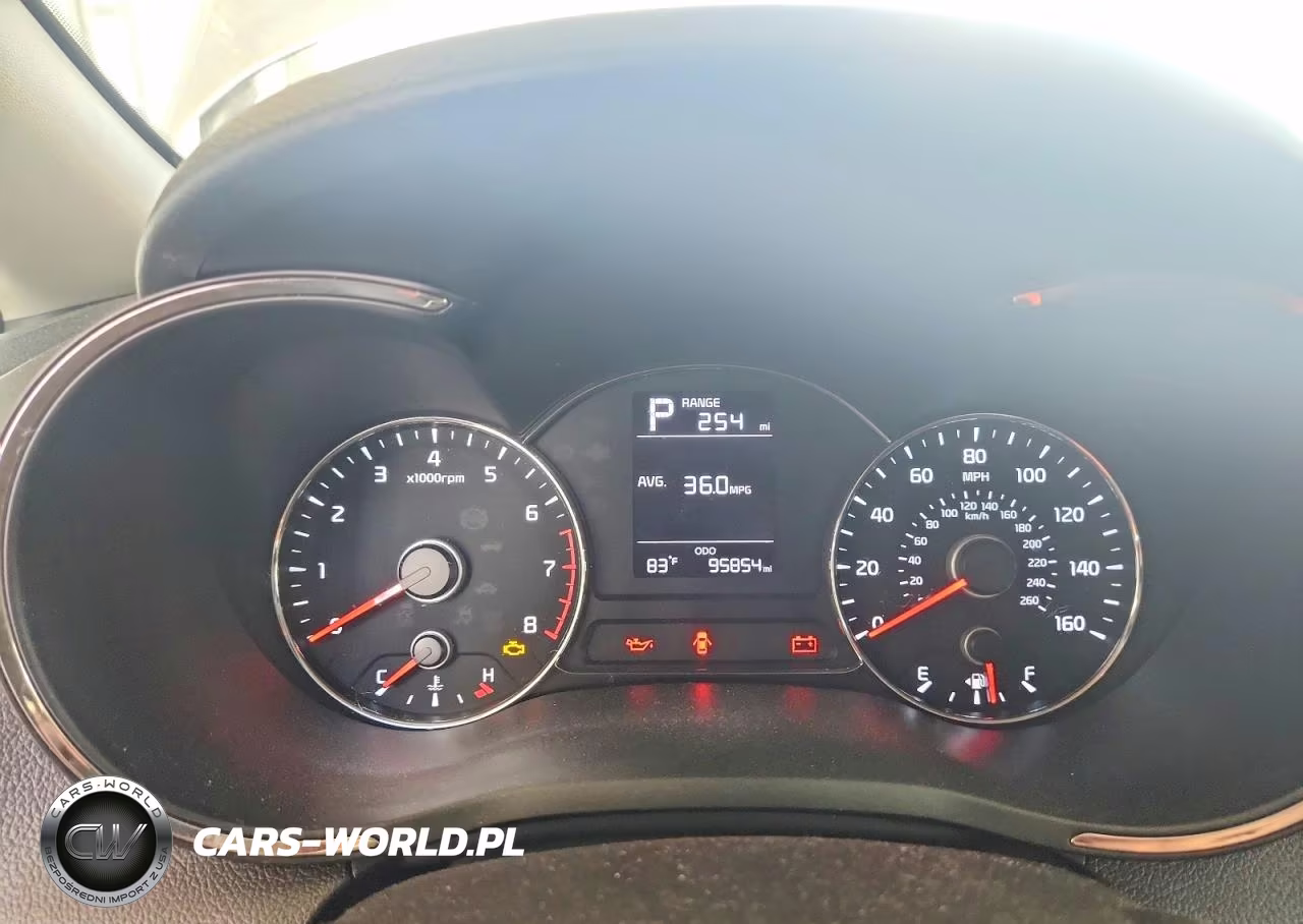 2018 Kia Forte Lx VIN:3KPFK4A7XJE234372 - 9