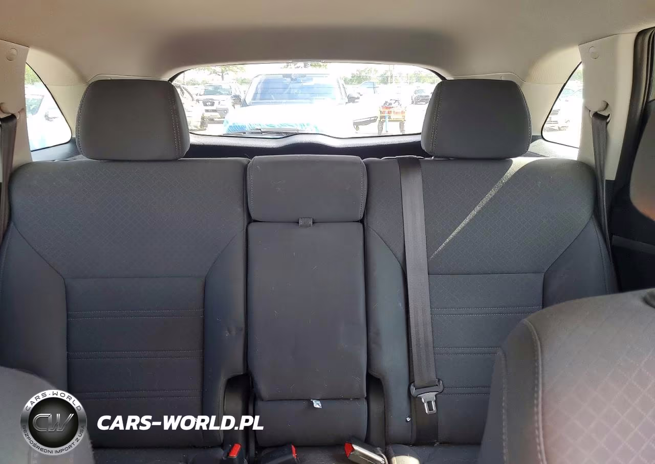 2020 Kia Sorento S VIN:5XYPG4A55LG693271 - 10