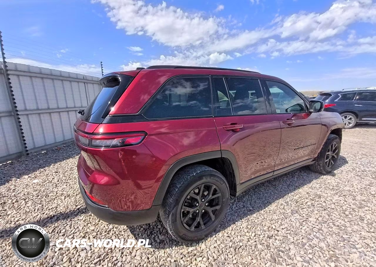 2024 Jeep Grand Cherokee Laredo VIN:1C4RJHAG4R8550167 - 3