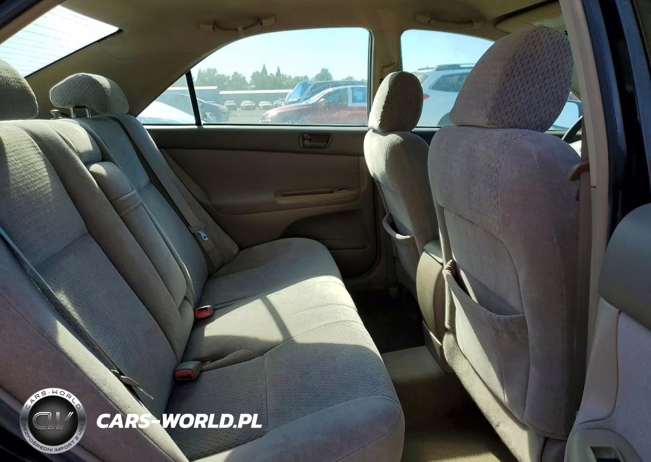 2004 Toyota Camry Le VIN:4T1BE32K34U379466 - 10