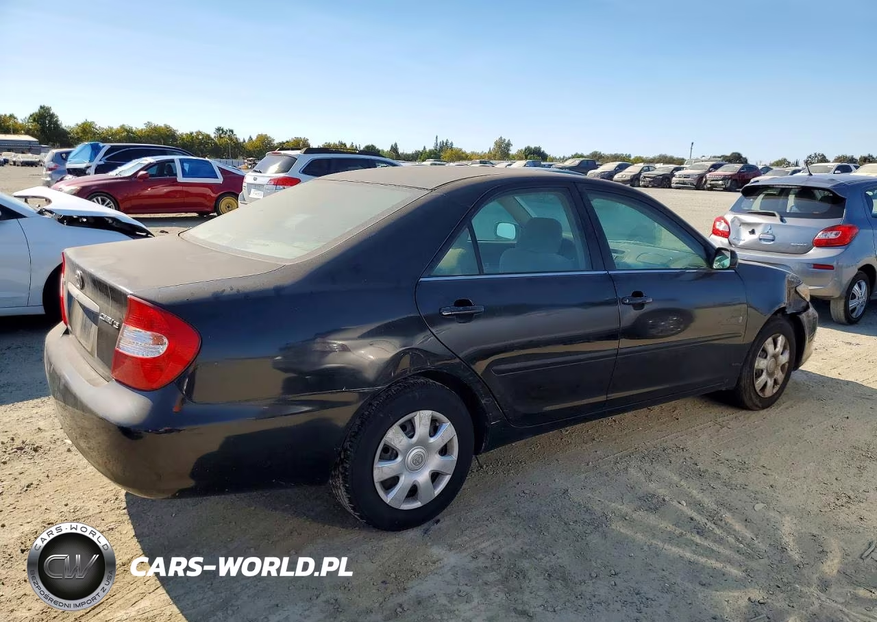 2004 Toyota Camry Le VIN:4T1BE32K34U379466 - 3