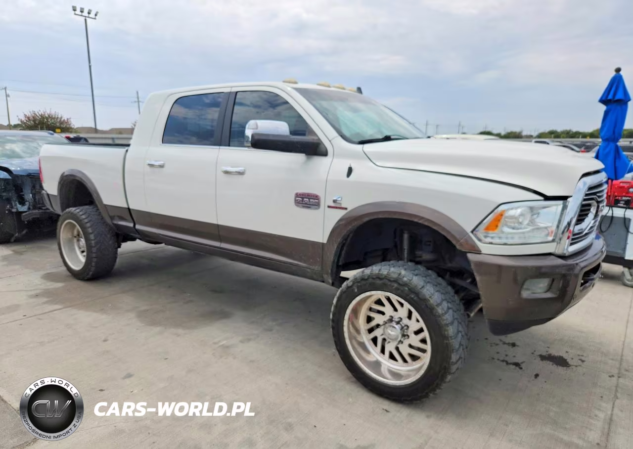 2018 Ram 2500 Longhorn VIN:3C6UR5PL2JG118088 - 4