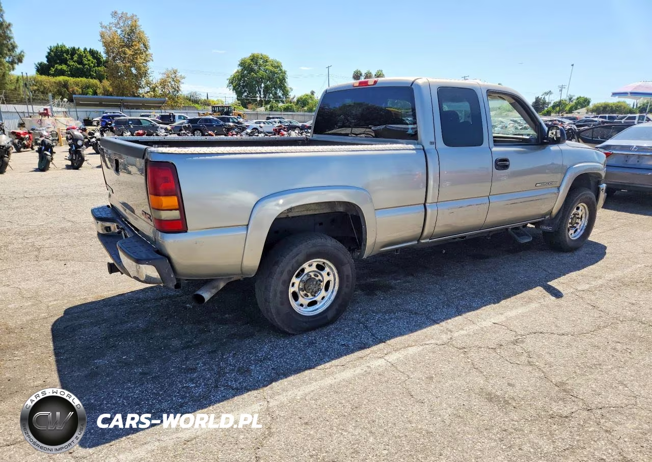 2003 GMC Sierra K2500 Heavy Duty VIN:1GTHK29G43E117631 - 3