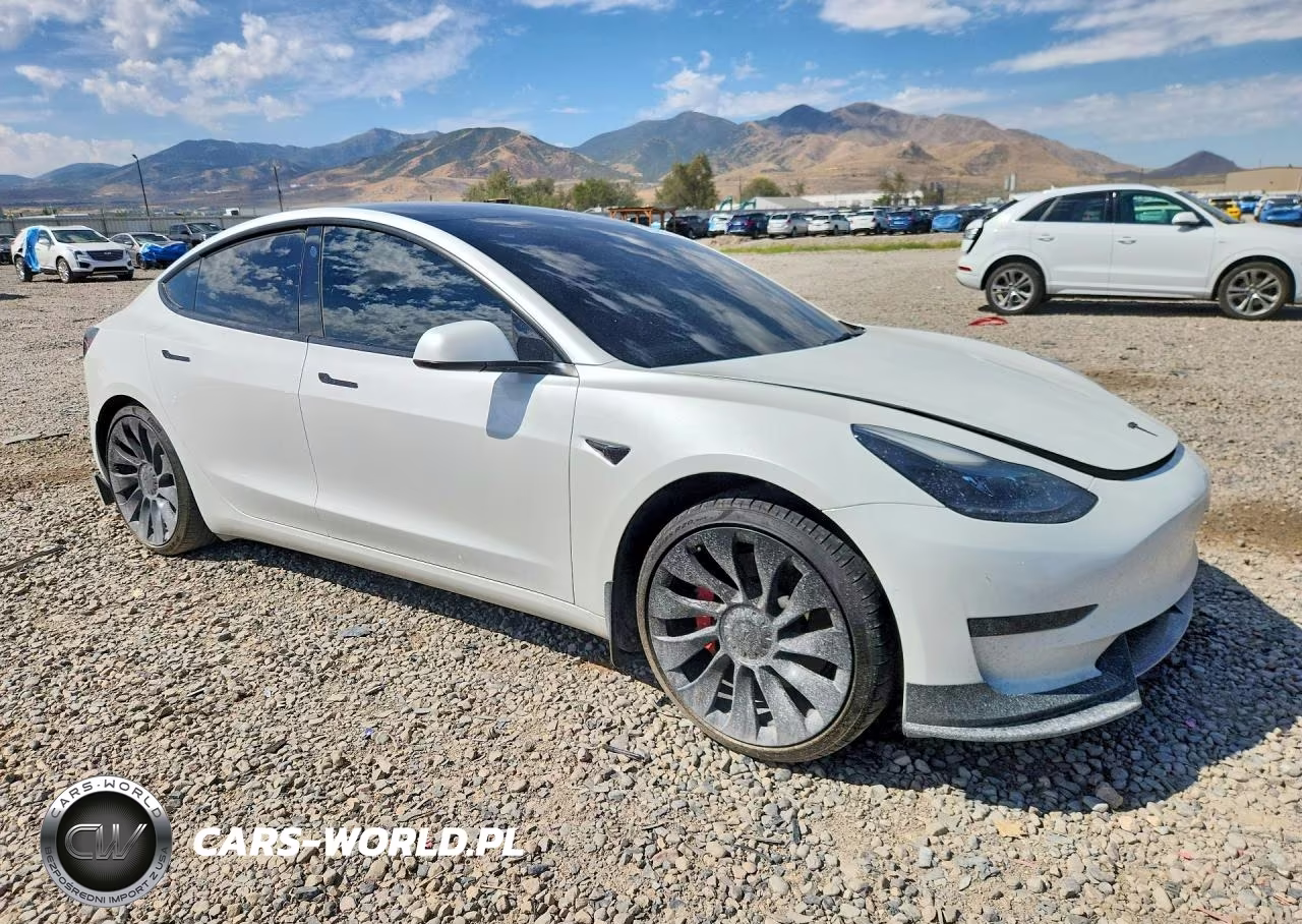 2022 Tesla Model 3 VIN:5YJ3E1EC8NF267340 - 4