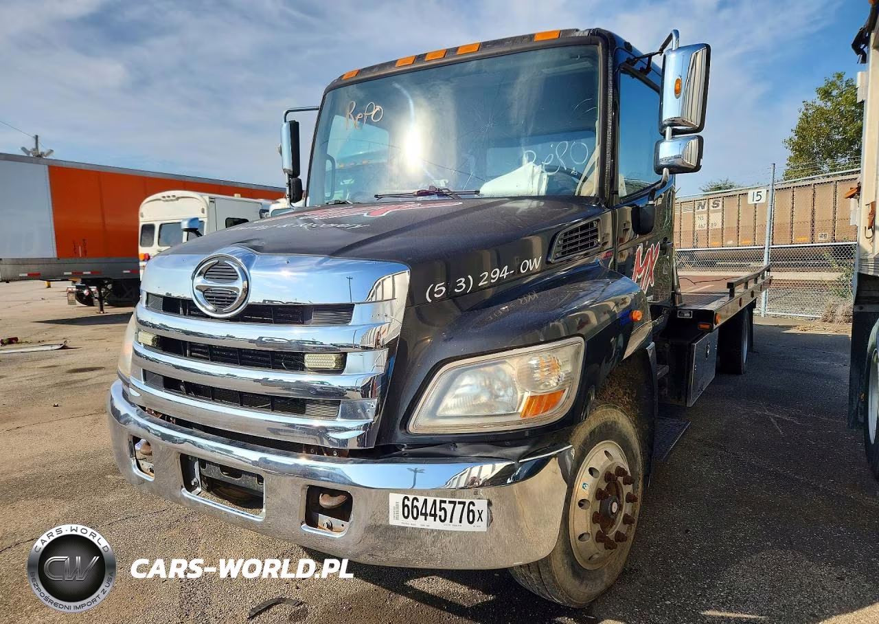 2013 Hino 258-268 - Delivery Truck