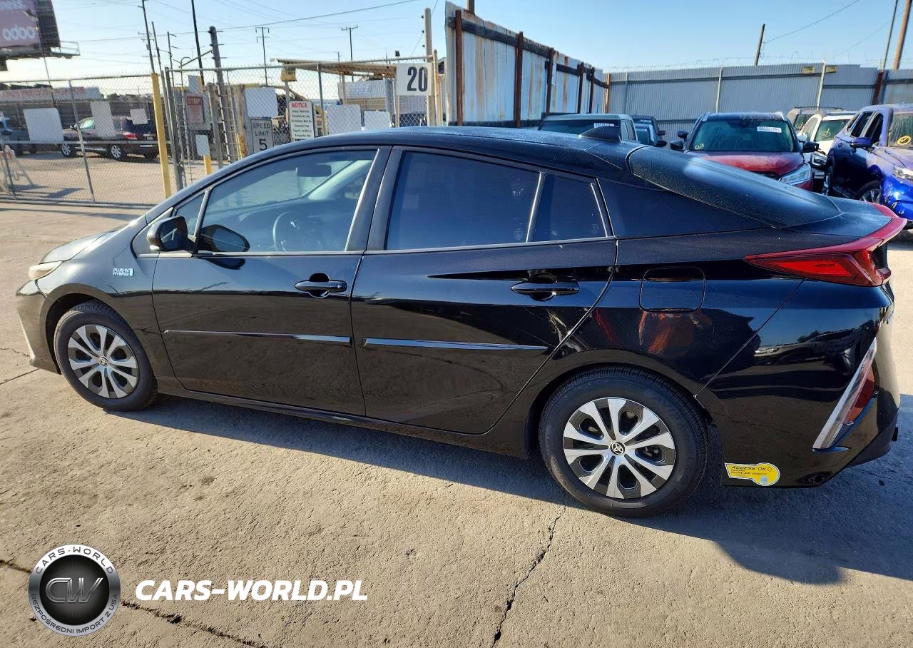2022 Toyota Prius Prime Le VIN:JTDKAMFPXN3212444 - 2