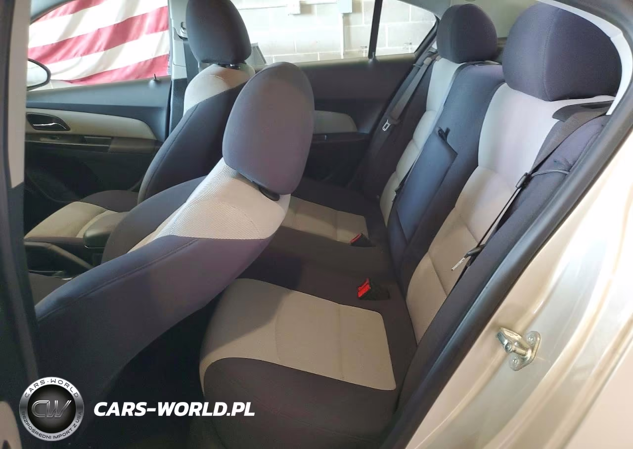 2014 Chevrolet Cruze Ls VIN:1G1PA5SH4E7220101 - 10