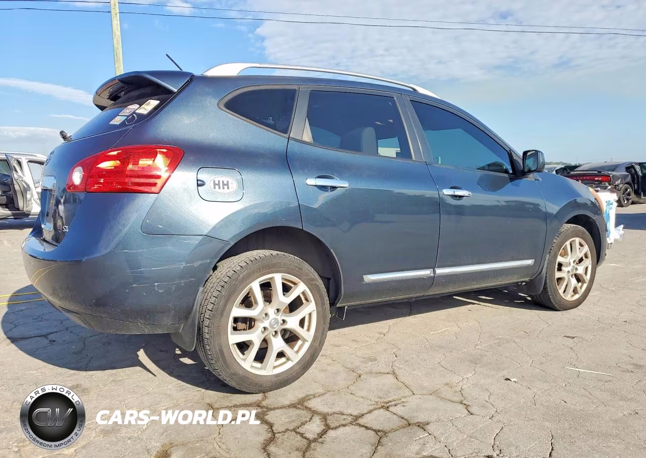 2013 Nissan Rogue S VIN:JN8AS5MT4DW022610 - 3
