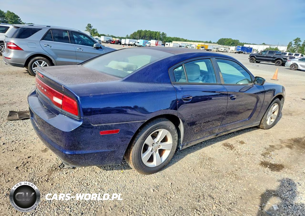 2013 Dodge Charger Se VIN:2C3CDXBG6DH680903 - 3