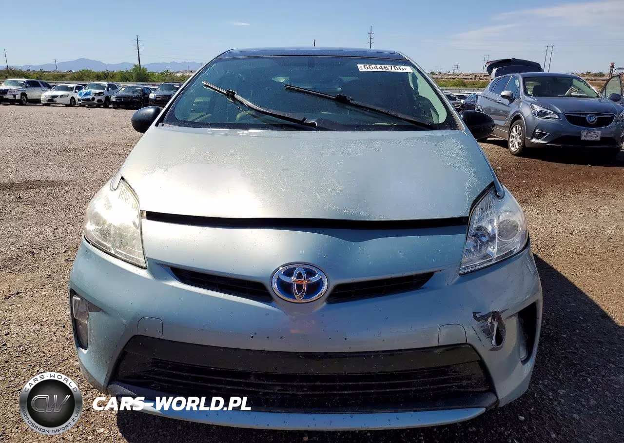 2012 Toyota Prius Four VIN:JTDKN3DU0C1596069 - 5