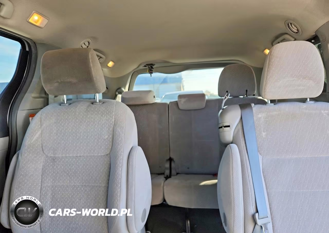 2015 Toyota Sienna Le VIN:5TDKK3DC8FS667283 - 10