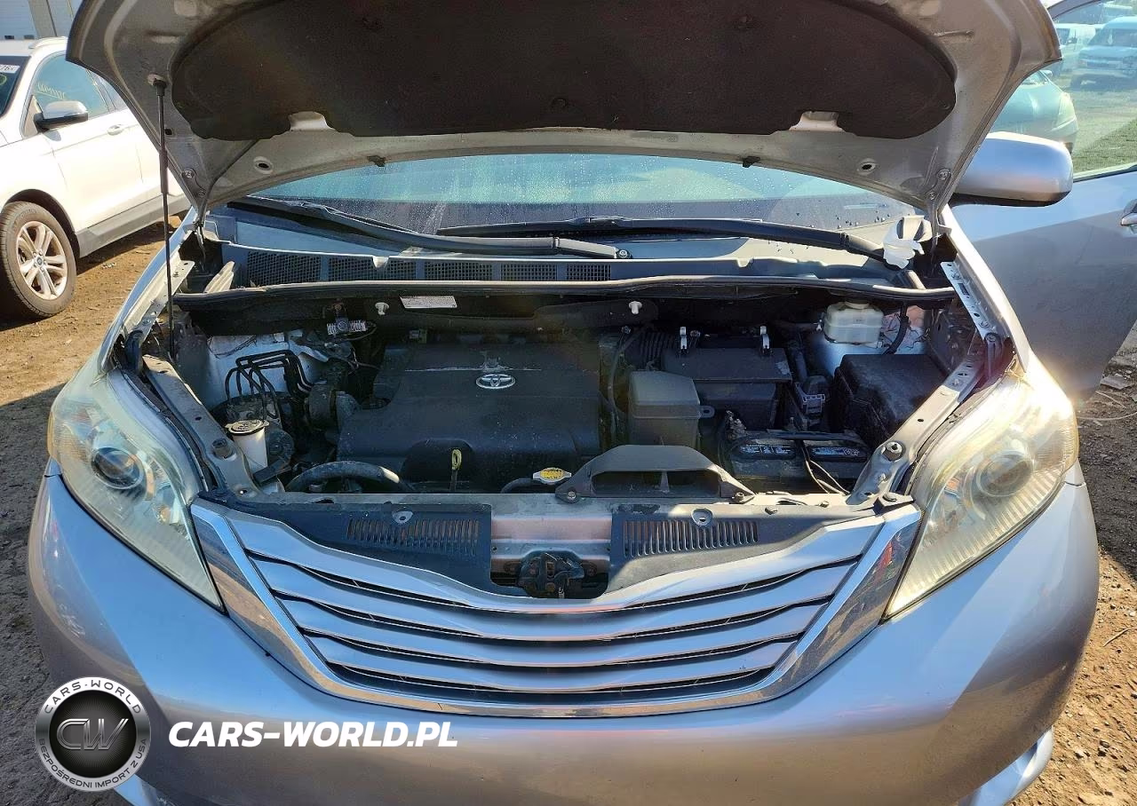 2015 Toyota Sienna Le VIN:5TDKK3DC8FS667283 - 12