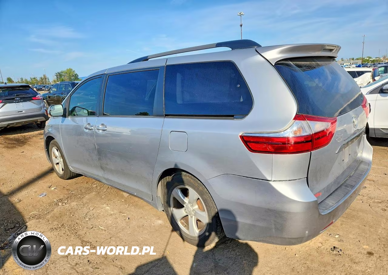 2015 Toyota Sienna Le VIN:5TDKK3DC8FS667283 - 2