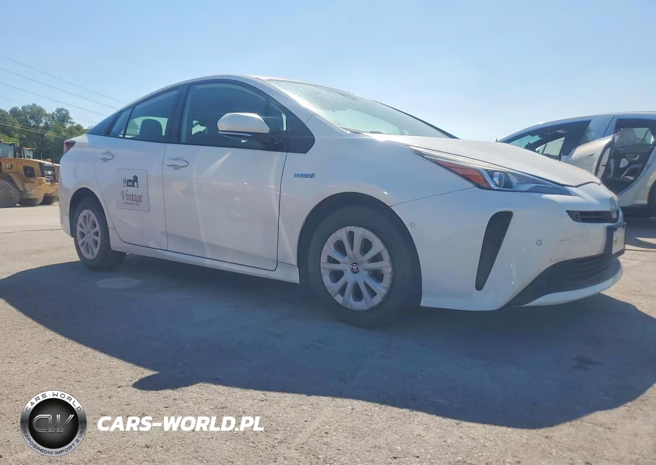 2019 Toyota Prius Le VIN:JTDKARFU3K3079864 - 4