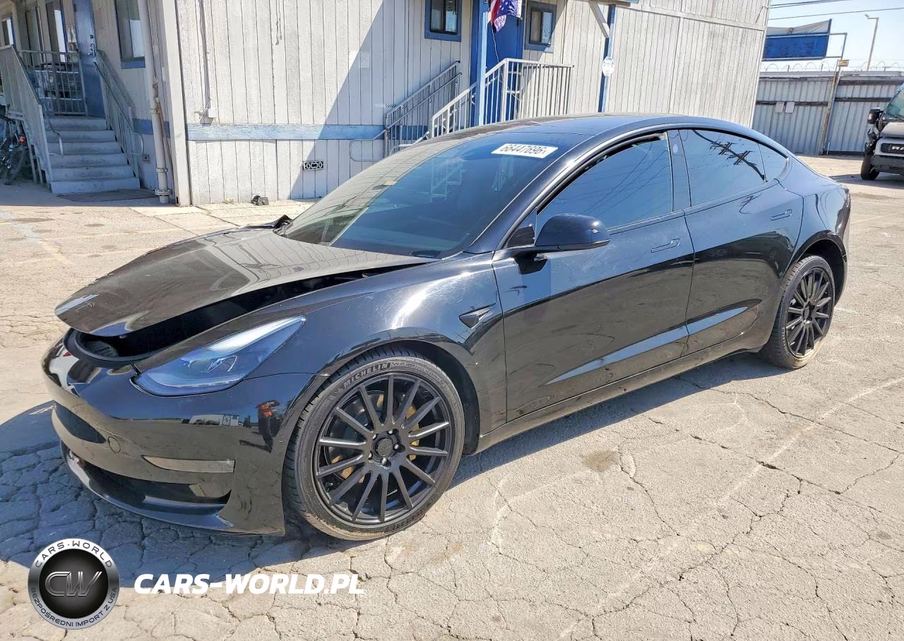 2021 Tesla Model 3 – zdjęcie 1 z 13