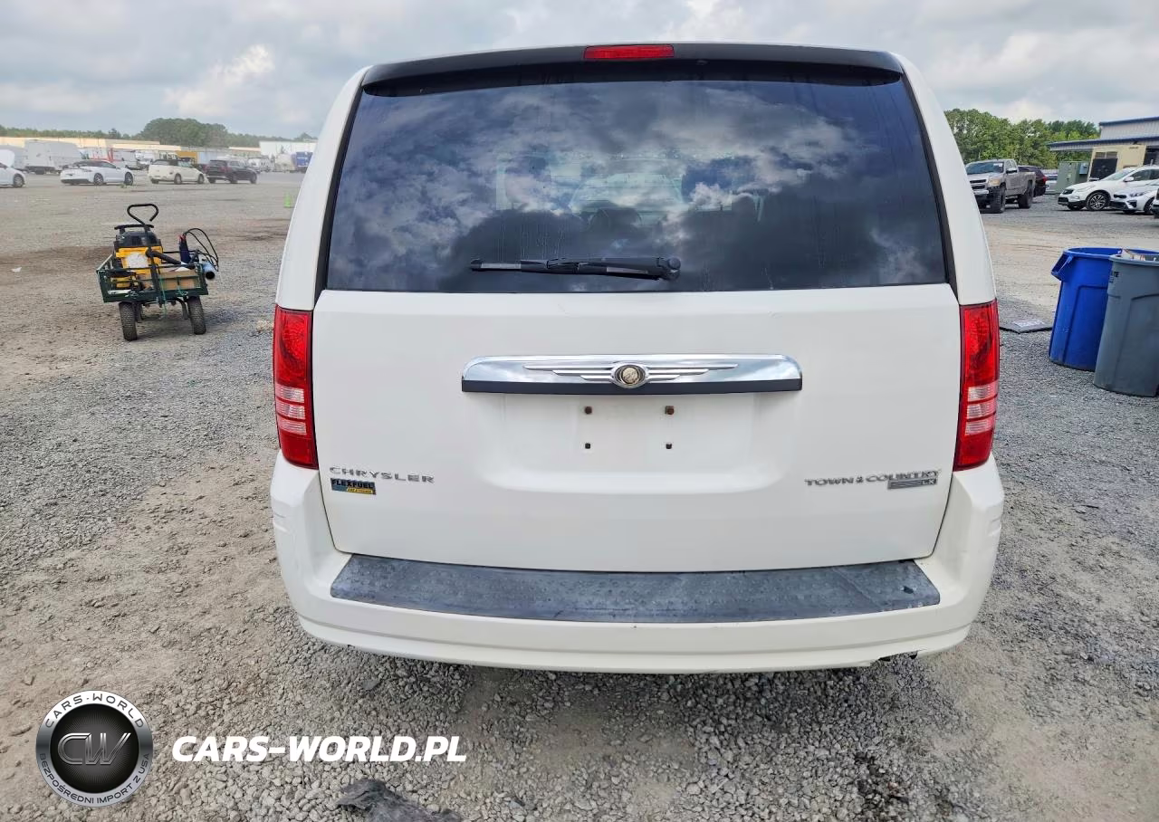 2010 Chrysler Town & Country Lx VIN:2A4RR4DE3AR143178 - 6