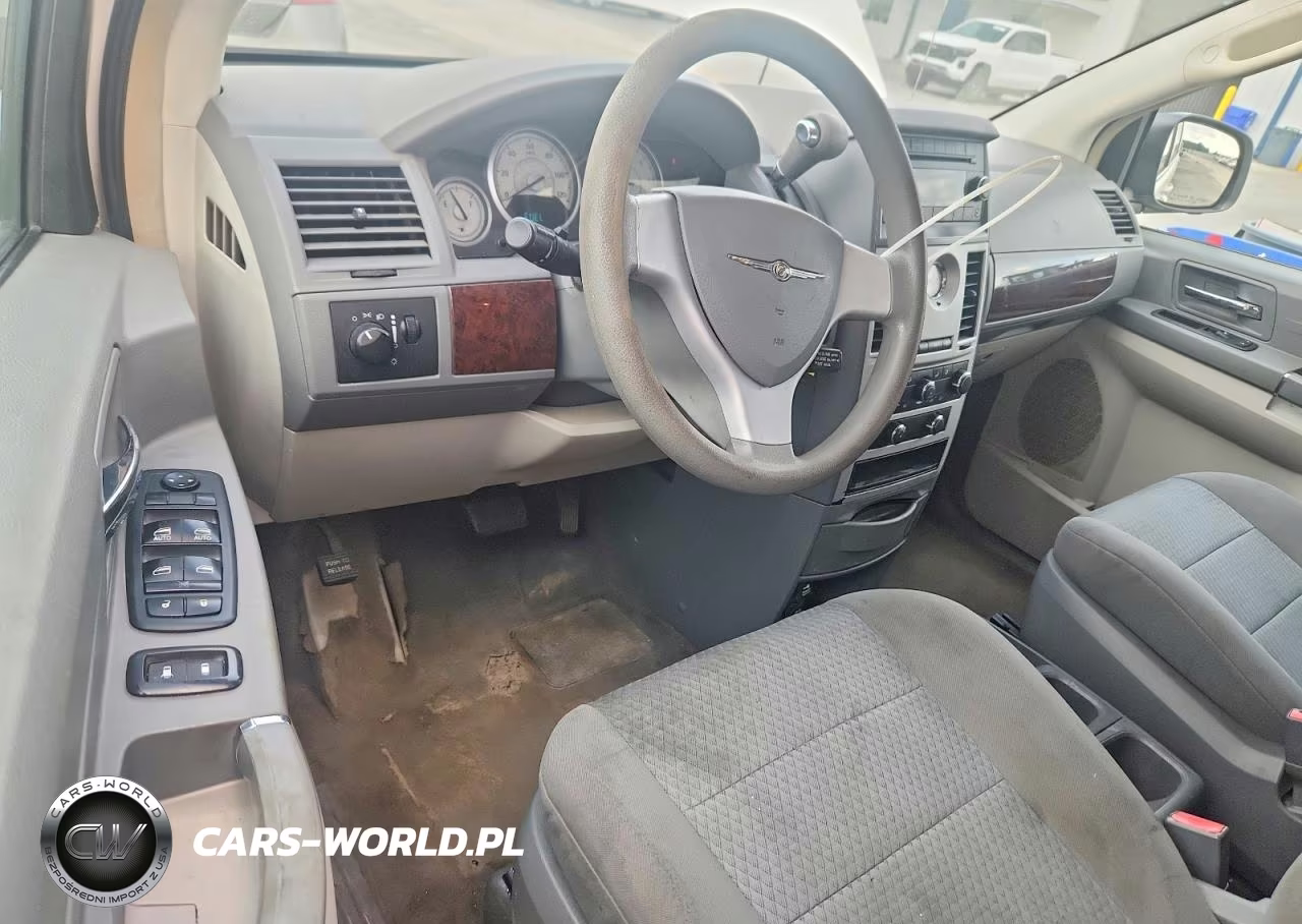 2010 Chrysler Town & Country Lx VIN:2A4RR4DE3AR143178 - 8