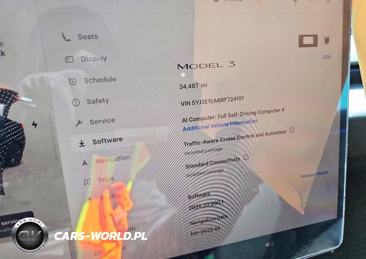 2024 Tesla Model 3 VIN:5YJ3E1EA6RF724151 - 9