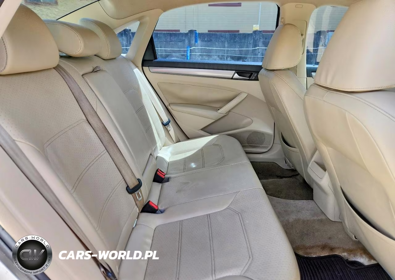 2015 Volkswagen Passat S VIN:1VWAS7A32FC111430 - 10