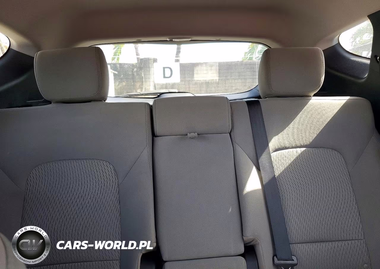 2016 Hyundai Santa Fe Sport 2.4L VIN:5XYZT3LB1GG331025 - 10