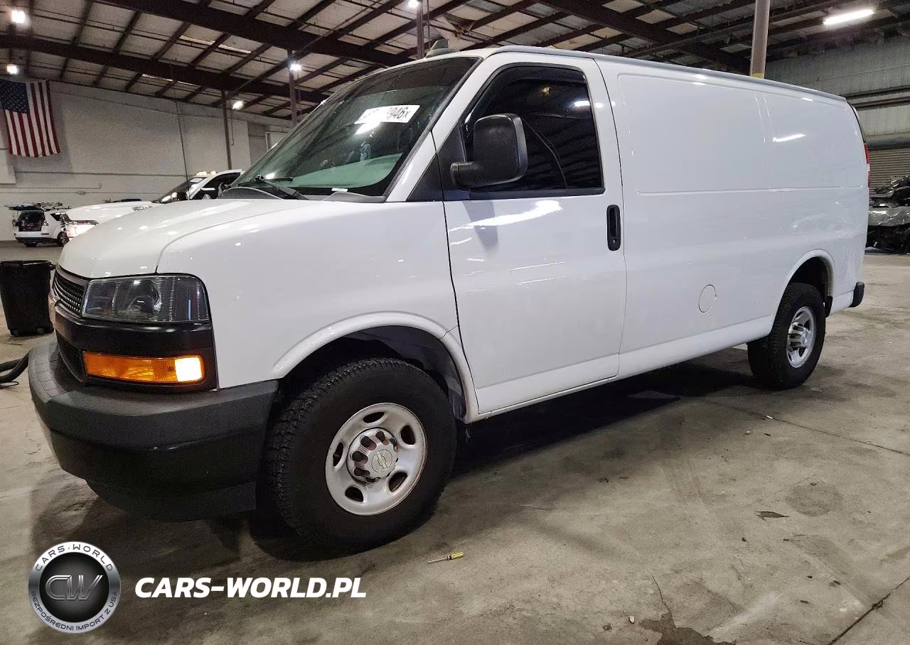 2020 Chevrolet Express G2500