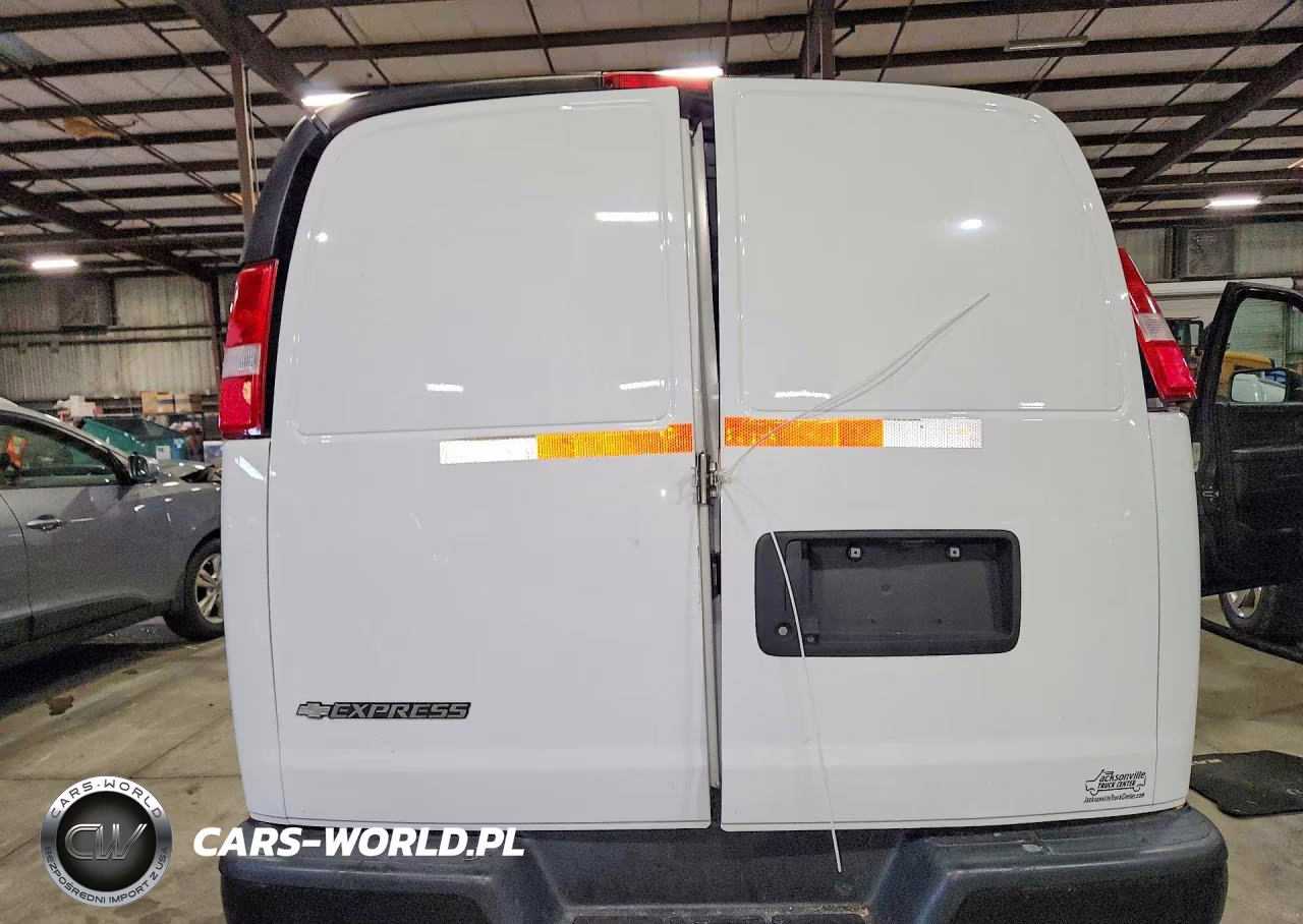 2020 Chevrolet Express G2500 VIN:1GCWGAFP1L1265458 - 6