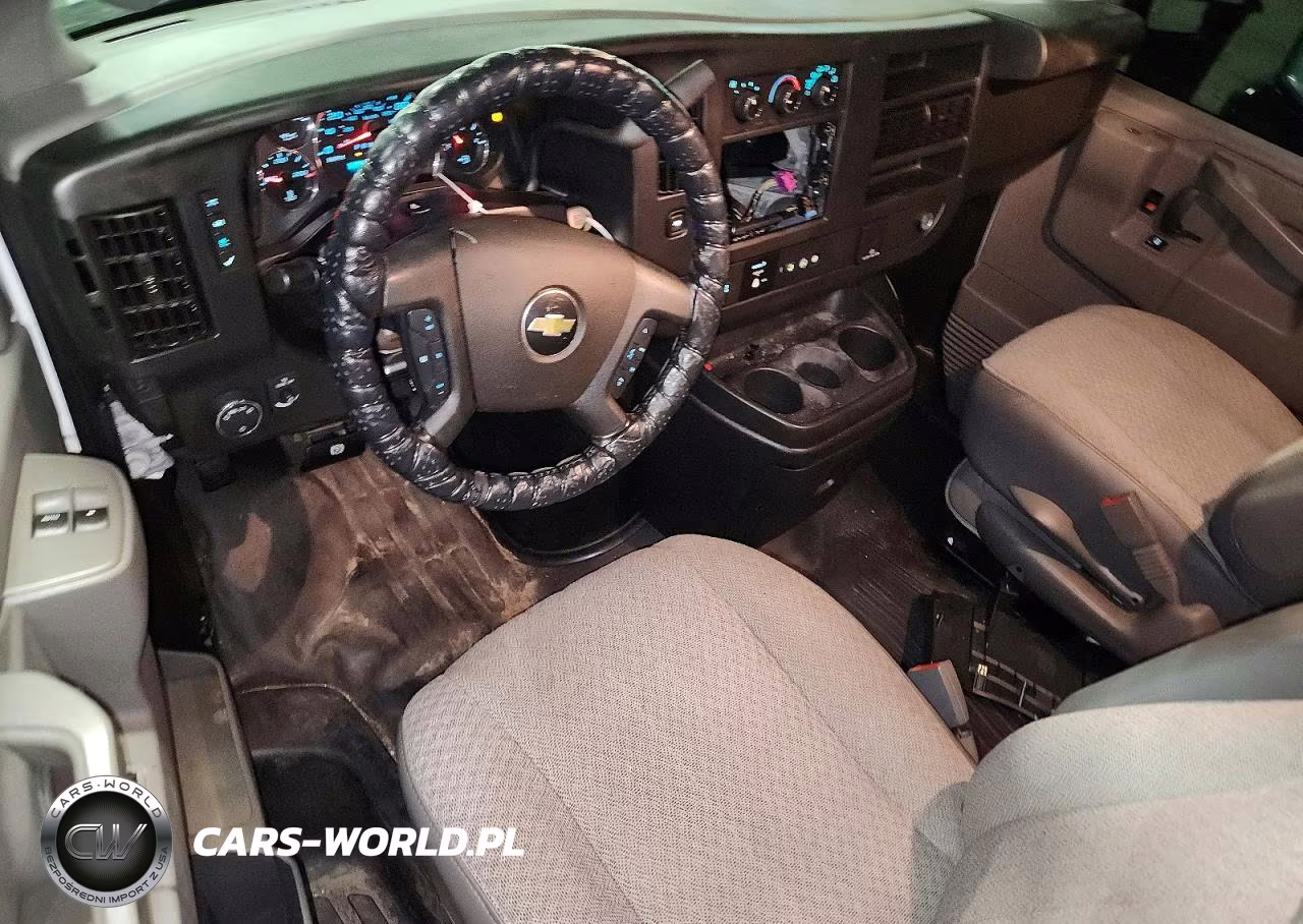 2020 Chevrolet Express G2500 VIN:1GCWGAFP1L1265458 - 8
