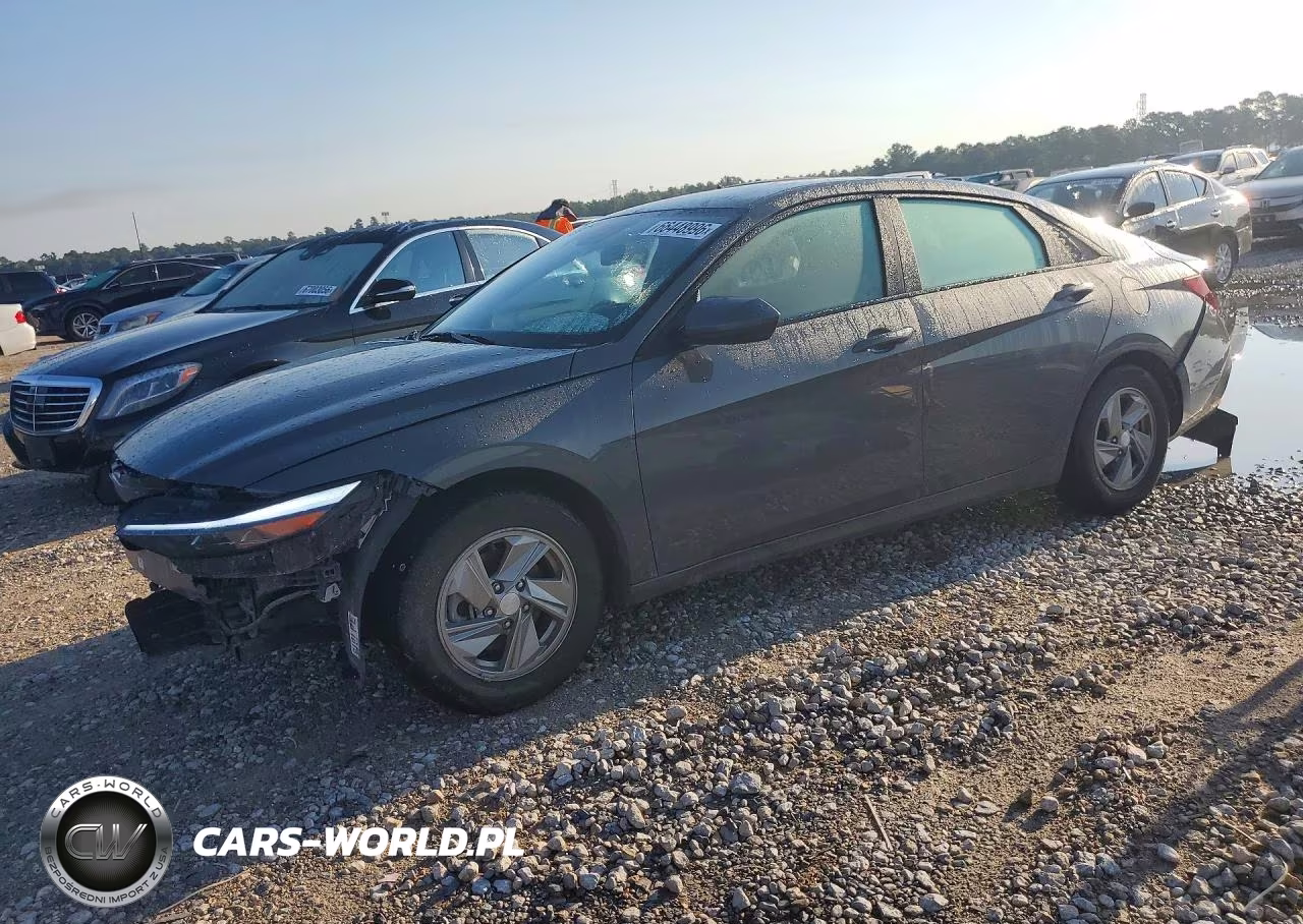 2025 Hyundai Elantra Se