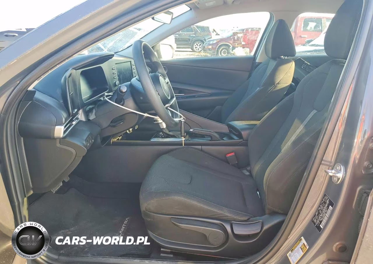 2025 Hyundai Elantra Se VIN:KMHLL4DGXSU882143 - 7