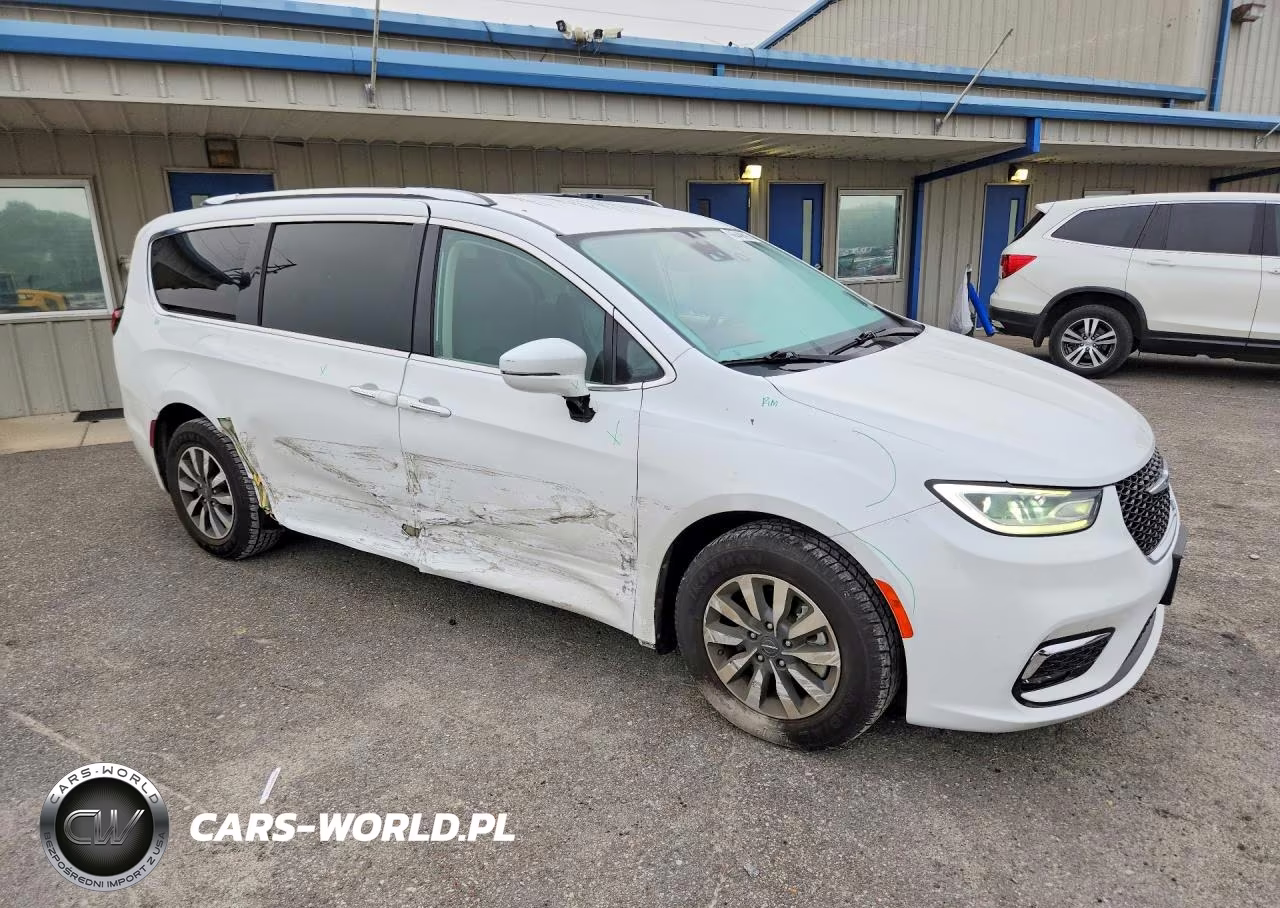 2021 Chrysler Pacifica Touring L VIN:2C4RC1BG0MR524436 - 4