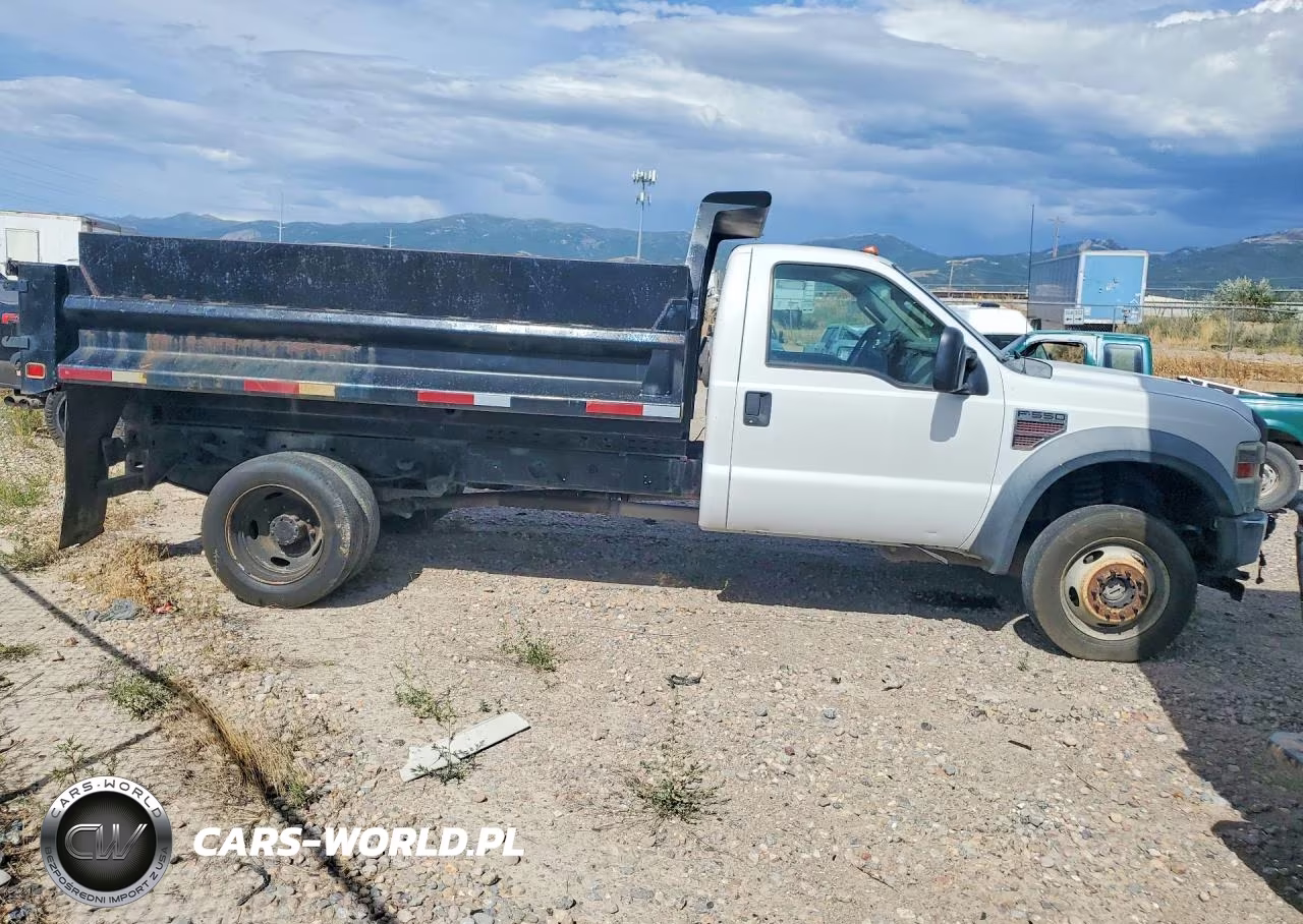 2008 Ford F550 Super Duty VIN:1FDAF57R08EB01702 - 3