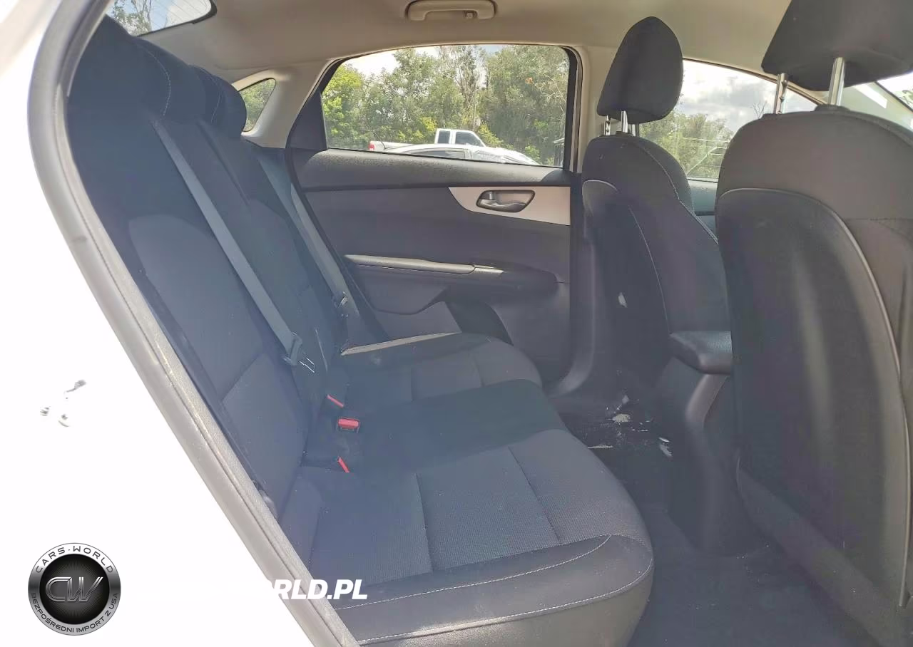 2024 Kia Forte Lxs VIN:3KPF24AD3RE832529 - 10