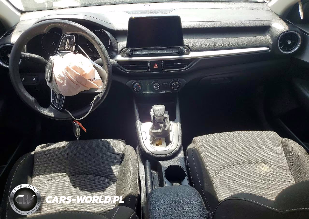 2024 Kia Forte Lxs VIN:3KPF24AD3RE832529 - 8