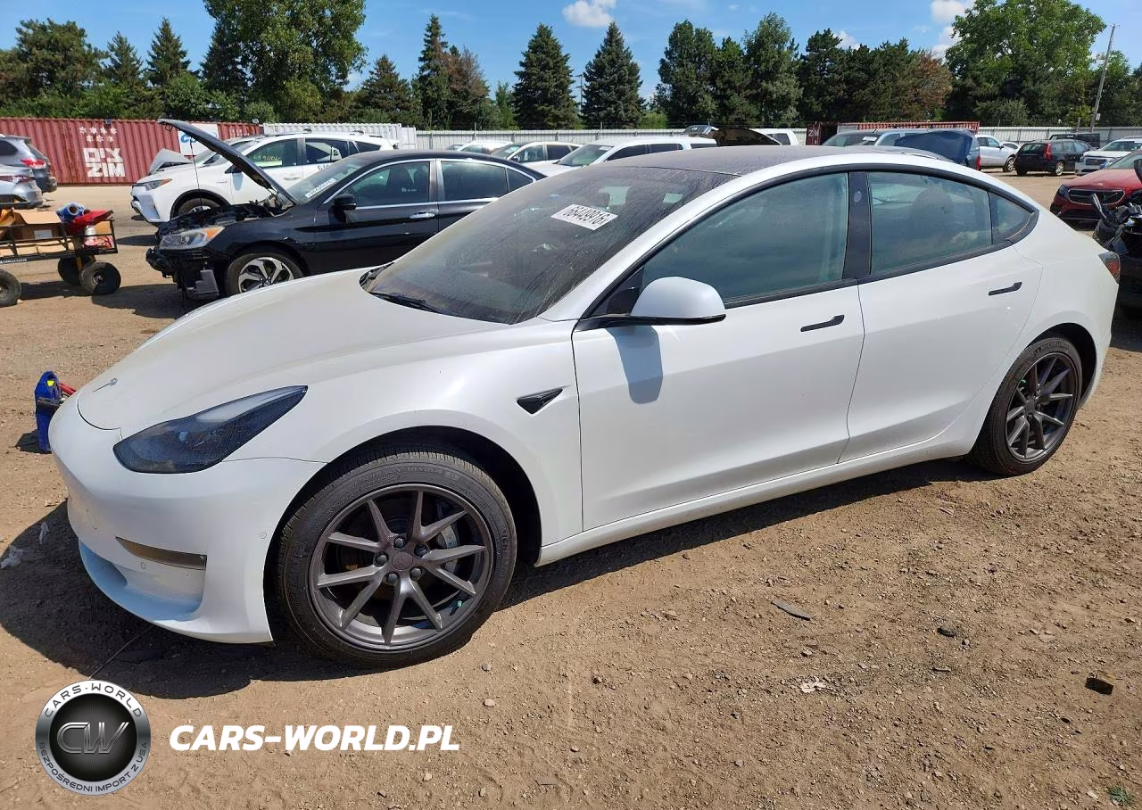 2022 Tesla Model 3 – zdjęcie 1 z 13