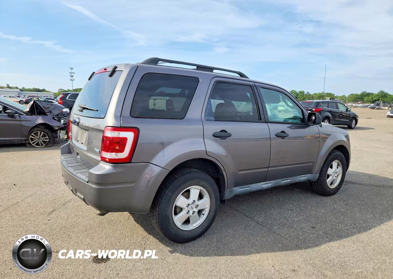 2012 Ford Escape Xlt VIN:1FMCU9DG7CKB47451 - 3