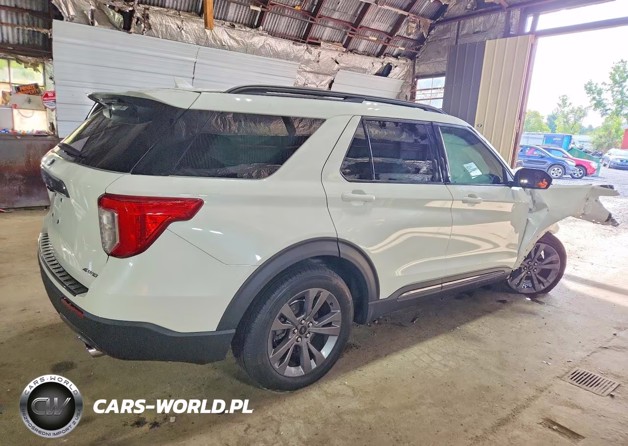 2022 Ford Explorer Xlt VIN:1FMSK8DH9NGA90180 - 3
