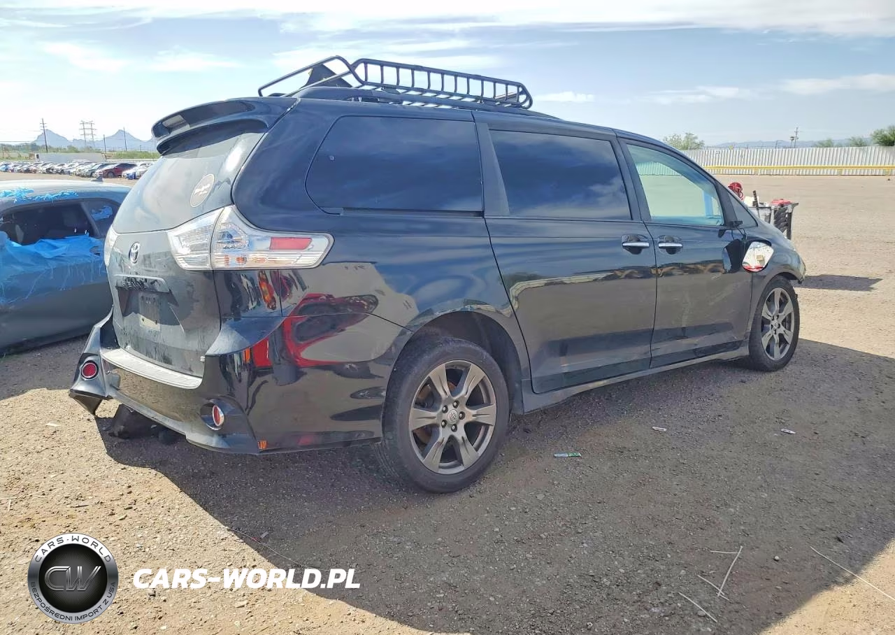 2017 Toyota Sienna Se VIN:5TDXZ3DC8HS821303 - 3